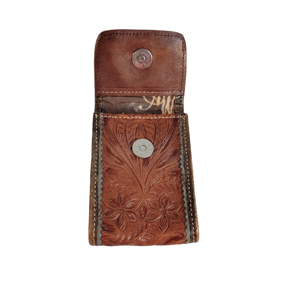 Amwrican West Hand Tooled Embossed Leather Worked Cell Cigarette Pouch - Picture 5 of 15